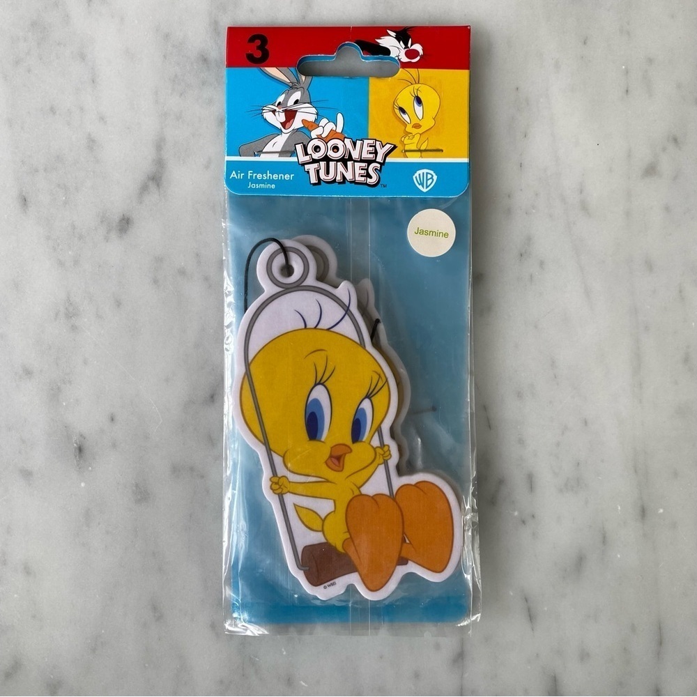 Warner Bros. Looney Tunes Tweety Bird Jasmine Air Freshener - Picture 3 of 3